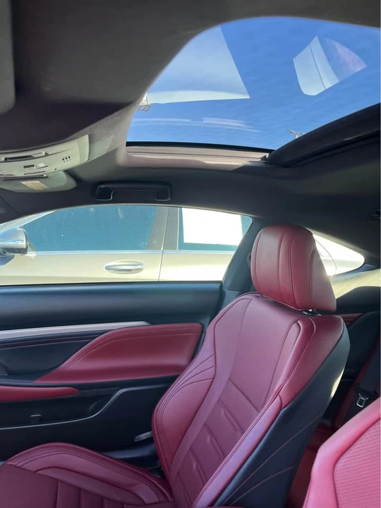 2017 Lexus RC F - Image 11 of 17