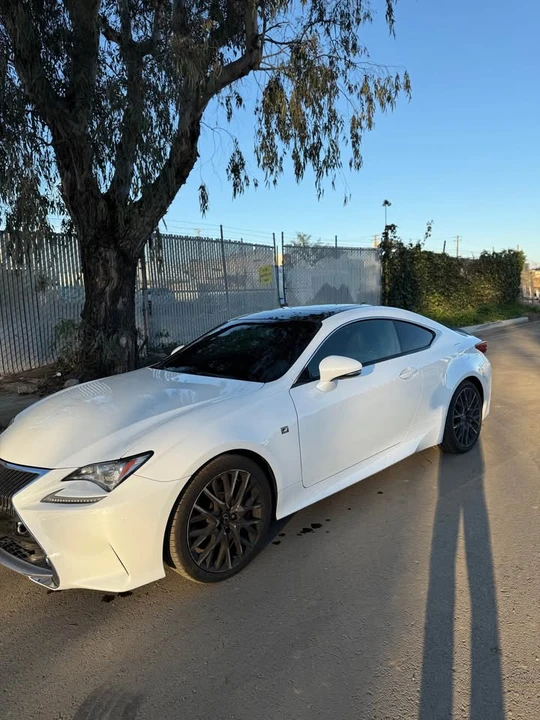 2017 Lexus RC - Image 3 of 11