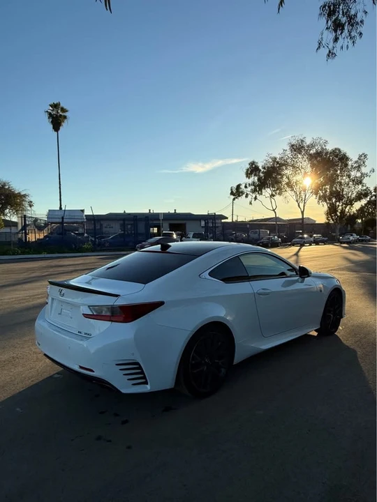 2017 Lexus RC - Image 6 of 11