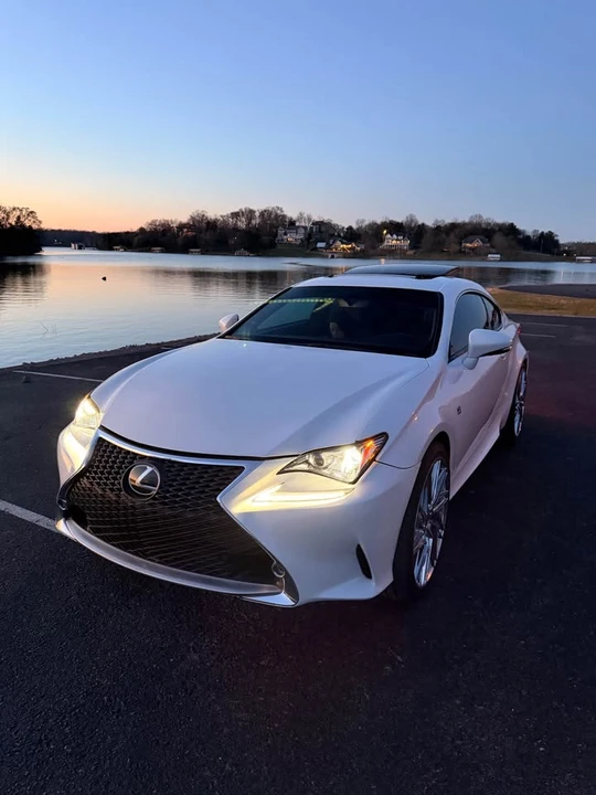 2017 Lexus RC - Image 6 of 15