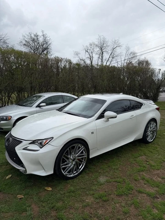 2017 Lexus RC - Image 8 of 15