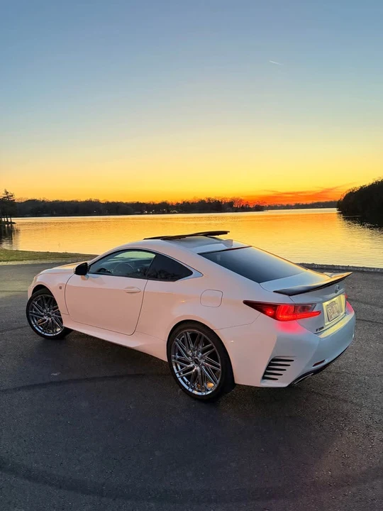 2017 Lexus RC - Image 4 of 15