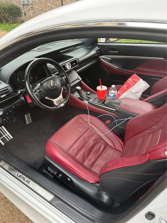2017 Lexus RC - Image 10 of 15
