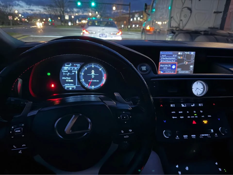 2017 Lexus RC - Image 12 of 15