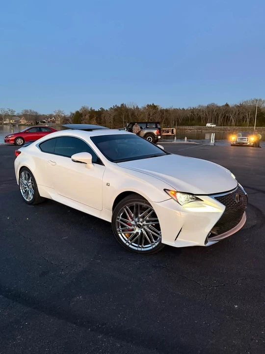 2017 Lexus RC - Image 7 of 16