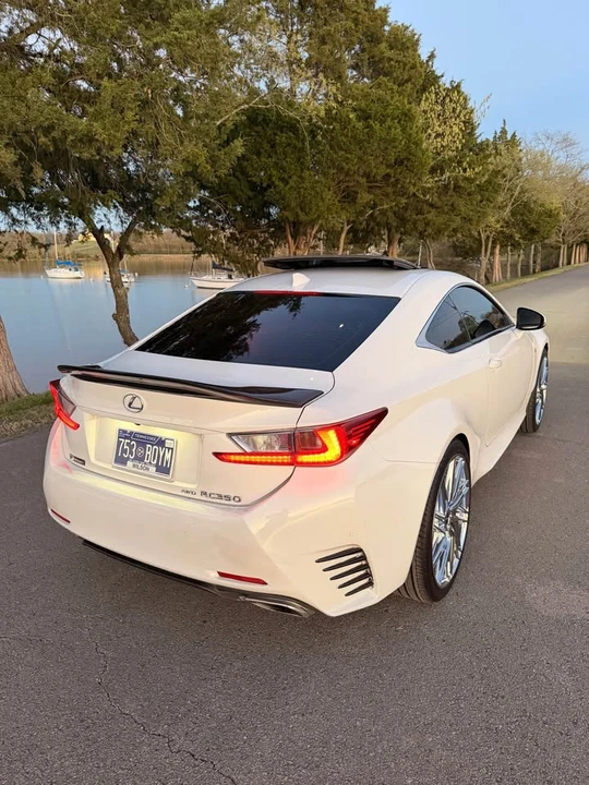 2017 Lexus RC - Image 6 of 17