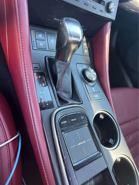2017 Lexus RC - Image 13 of 16