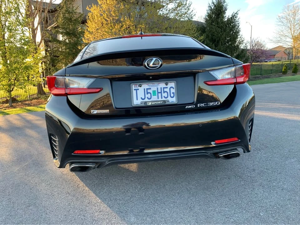 2017 Lexus RC - Image 5 of 10