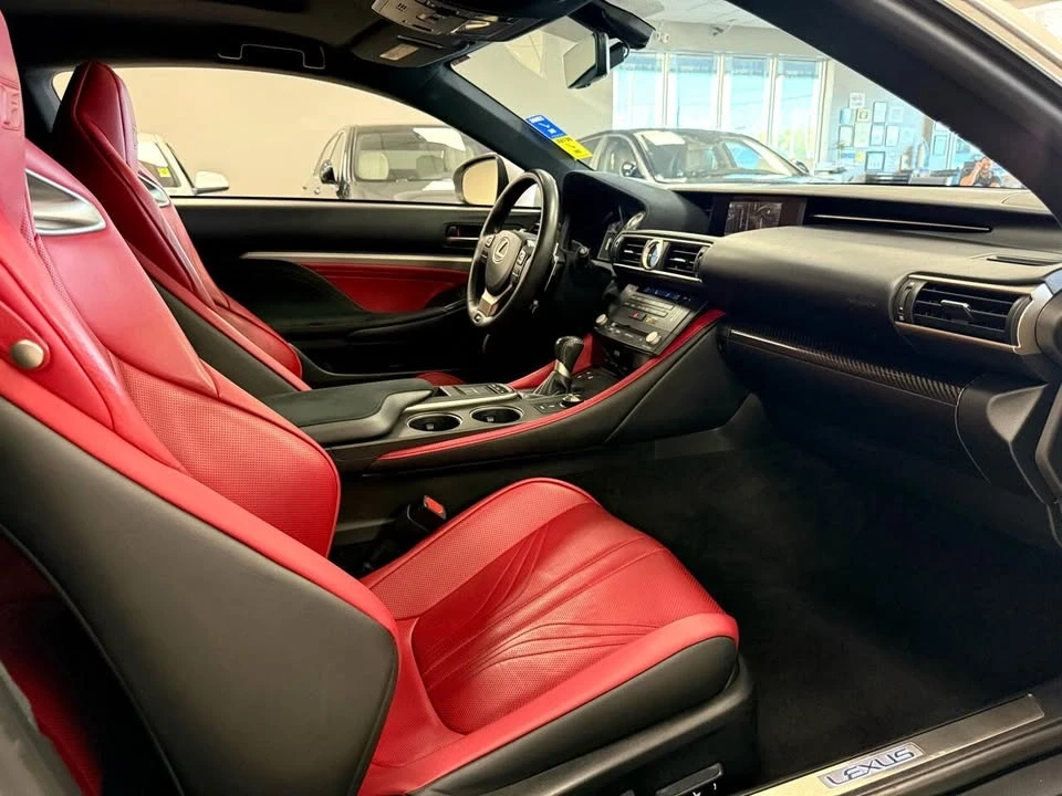2017 Lexus RC F - Image 18 of 20