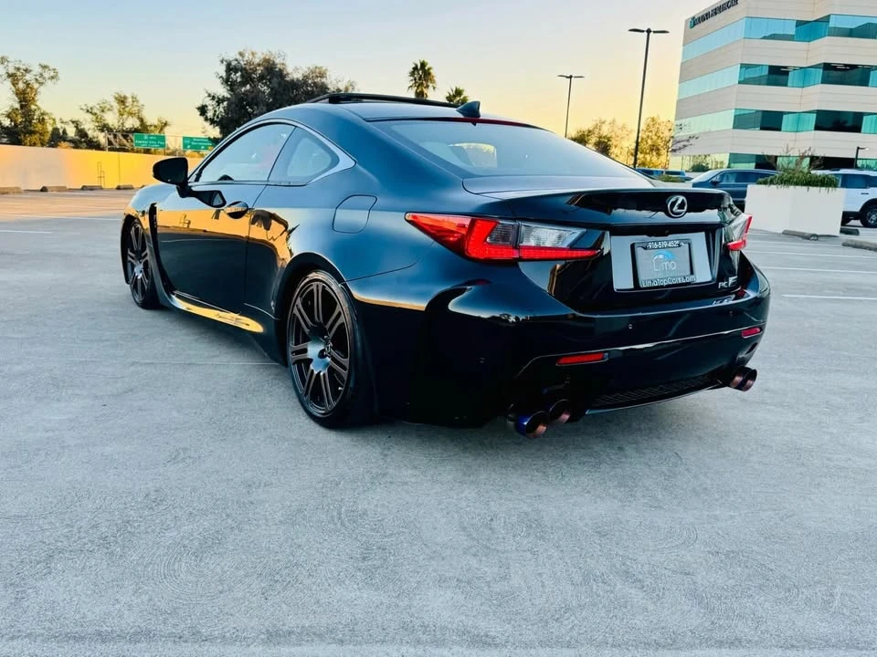 2017 Lexus RC F - Image 12 of 19