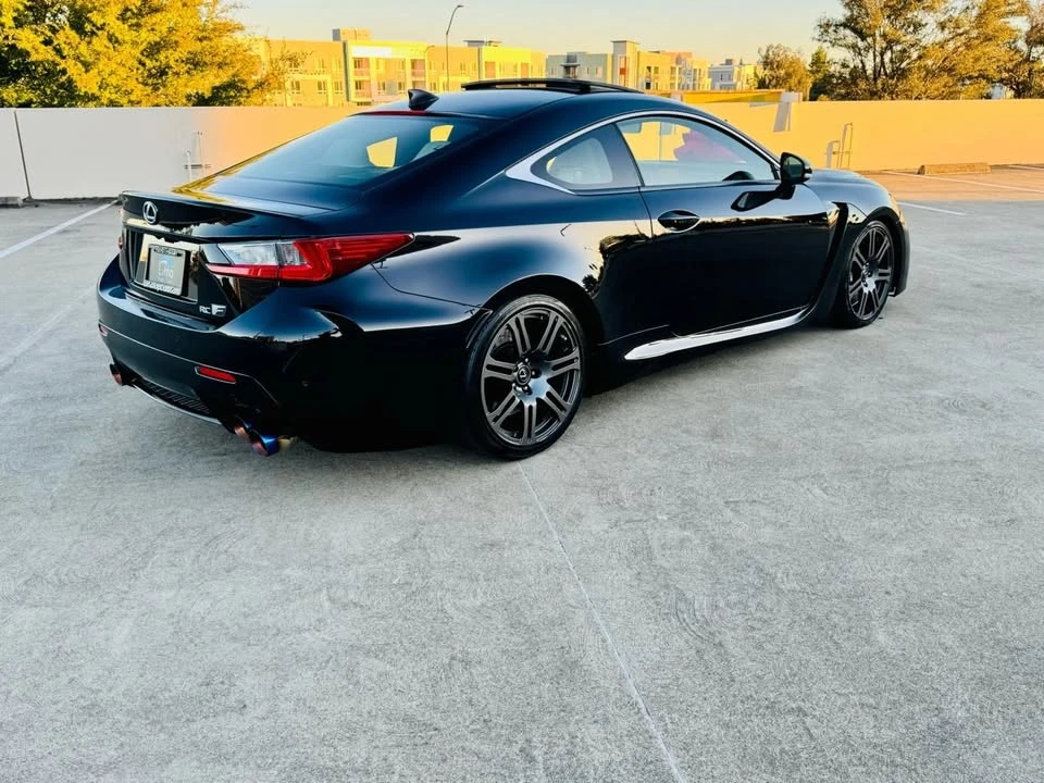 2017 Lexus RC F - Image 8 of 19