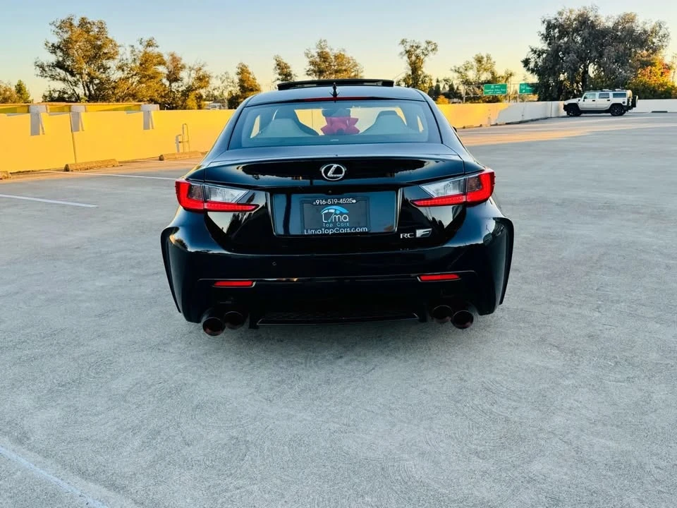 2017 Lexus RC F - Image 10 of 19
