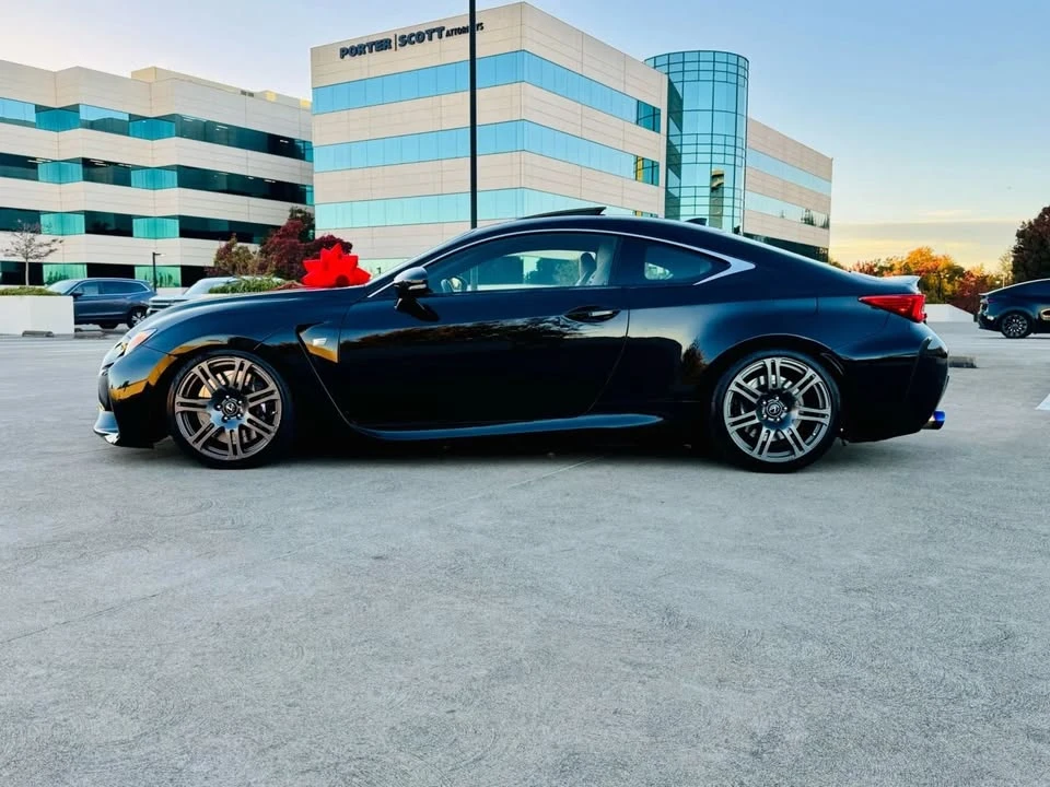 2017 Lexus RC F - Image 13 of 19