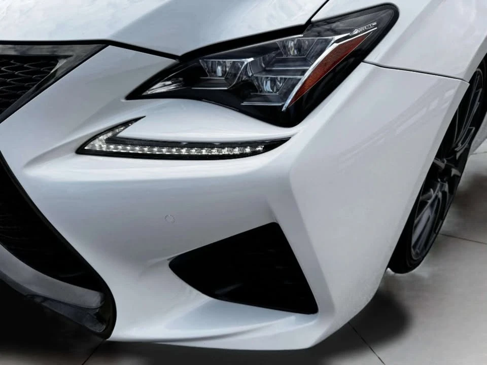 2017 Lexus RC F - Image 12 of 20
