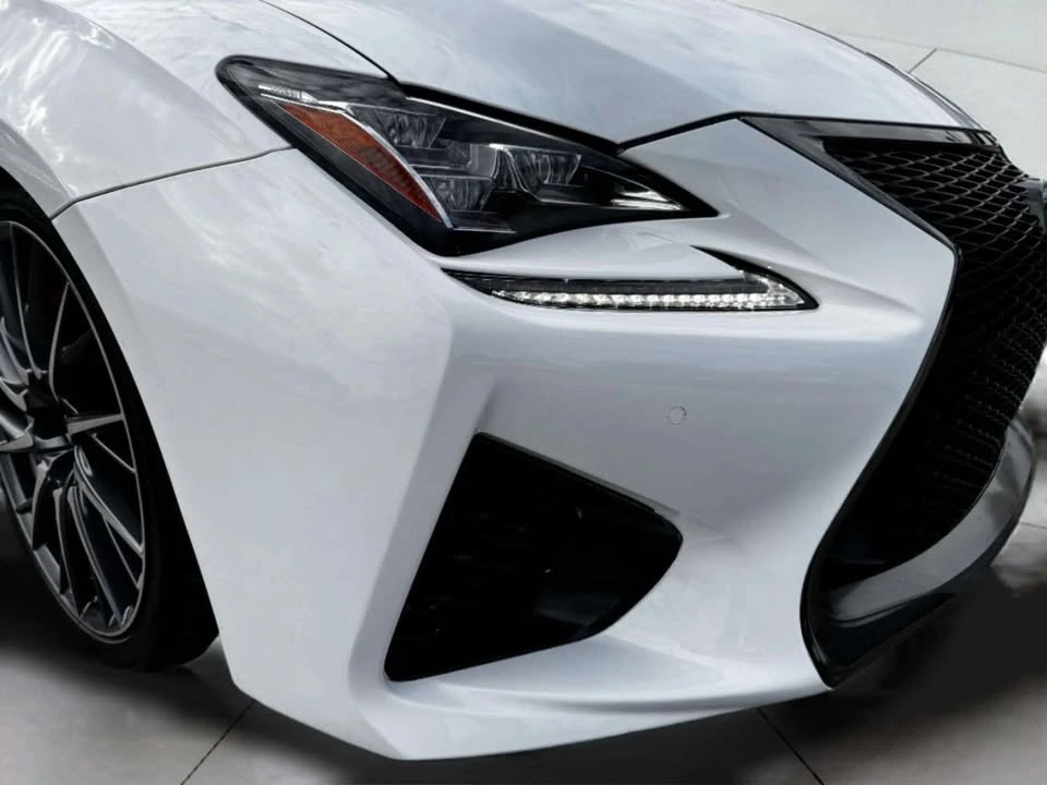 2017 Lexus RC F - Image 11 of 20