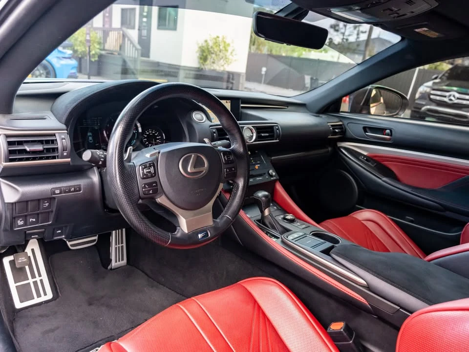2017 Lexus RC F - Image 15 of 20