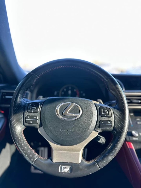 2017 Lexus RC F - Image 8 of 10
