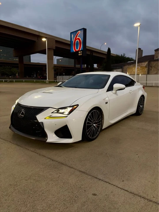 2017 Lexus RC F - Image 2 of 4
