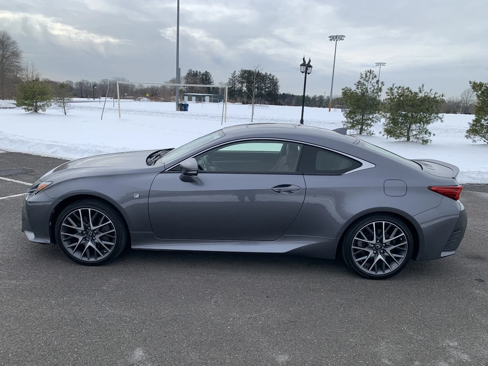 2017 Lexus RC F - Image 8 of 21