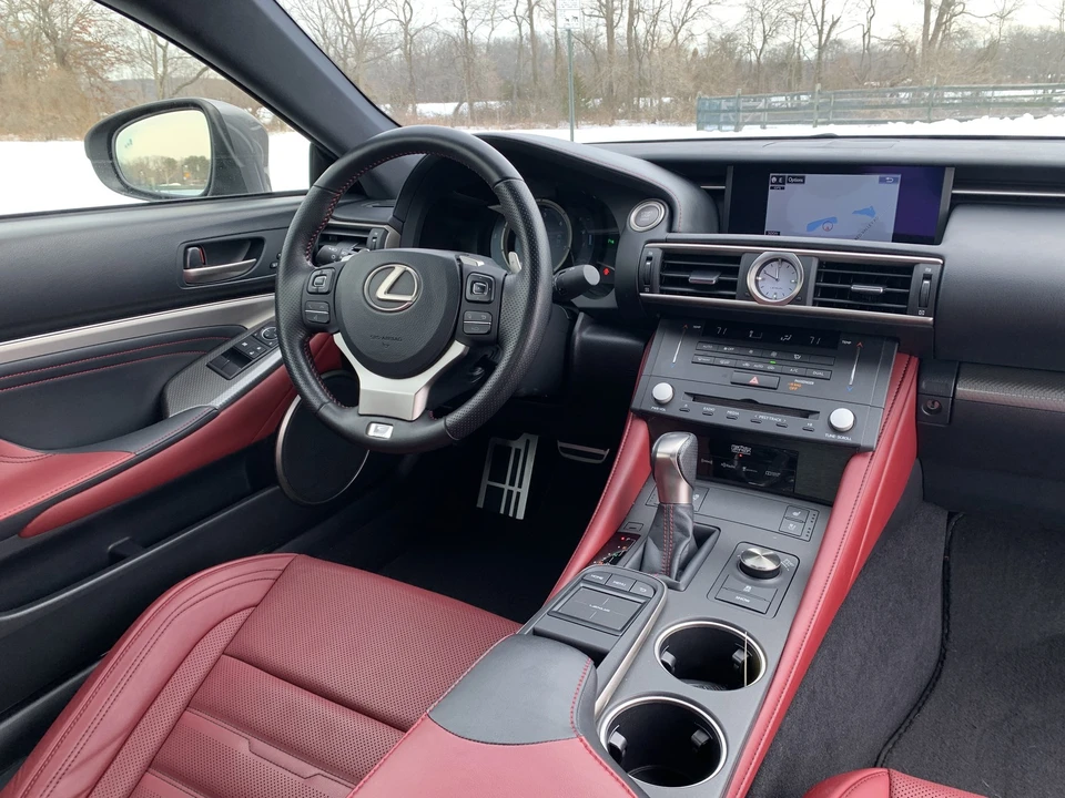 2017 Lexus RC F - Image 18 of 21