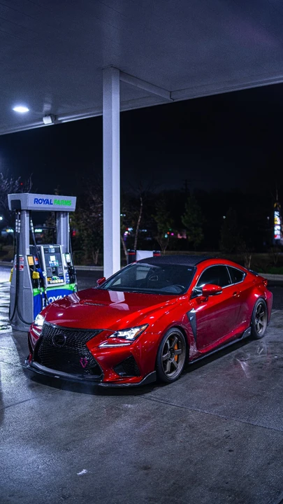 2017 Lexus RC F - Image 9 of 23