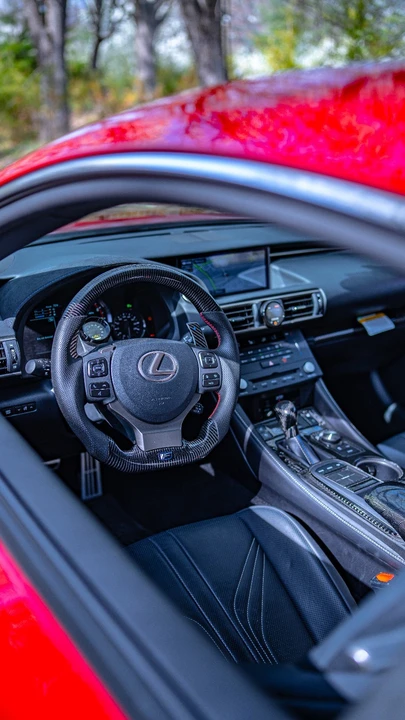 2017 Lexus RC F - Image 21 of 23