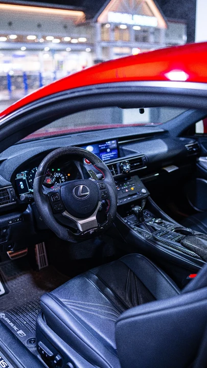 2017 Lexus RC F - Image 20 of 23