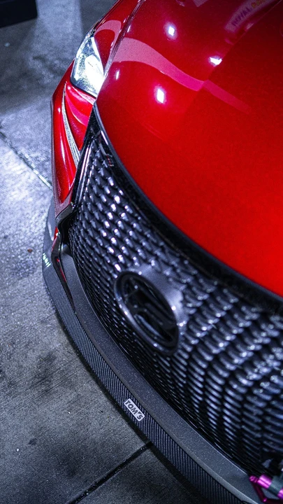 2017 Lexus RC F - Image 10 of 23