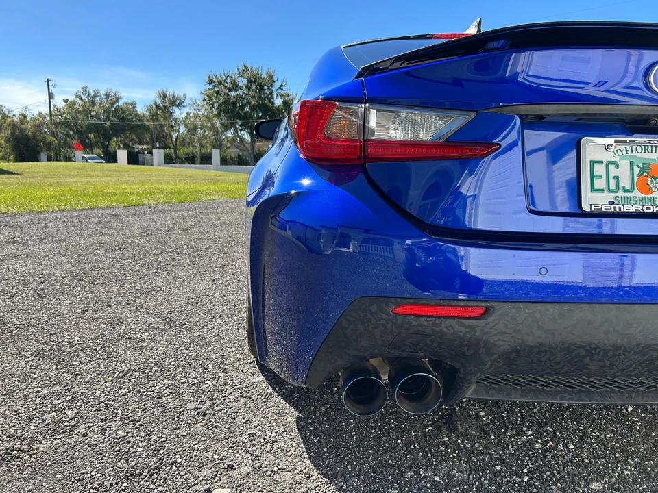 2017 Lexus RC F - Image 22 of 31