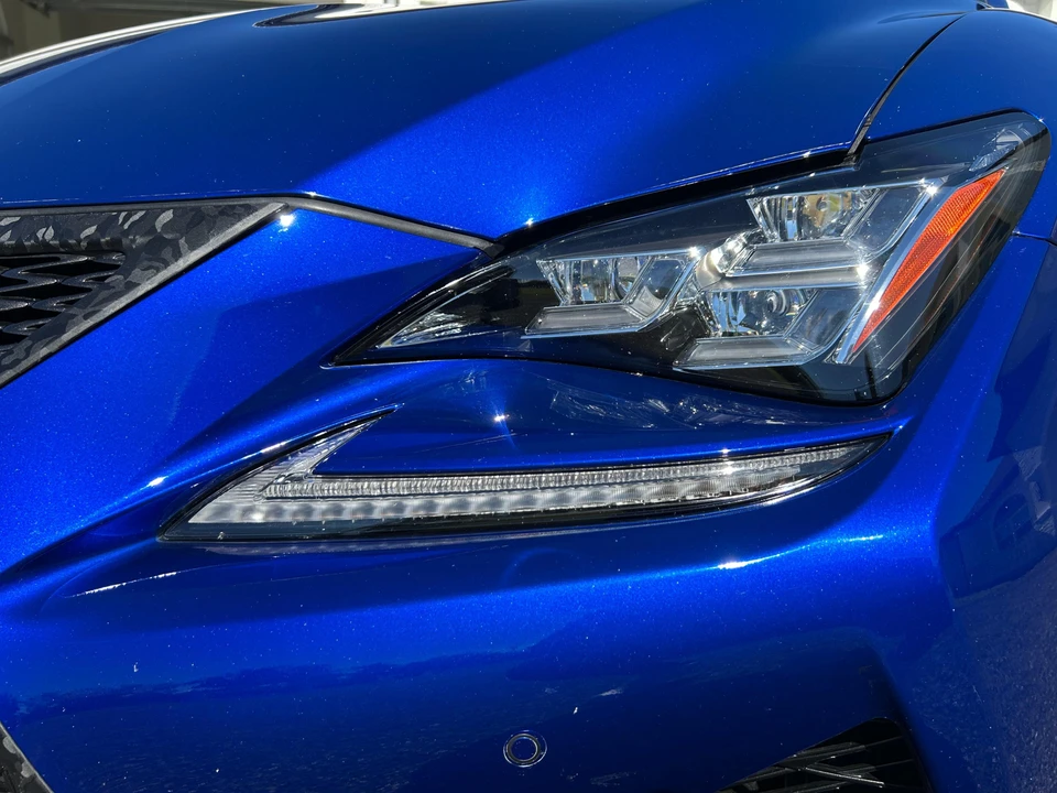 2017 Lexus RC F - Image 20 of 31