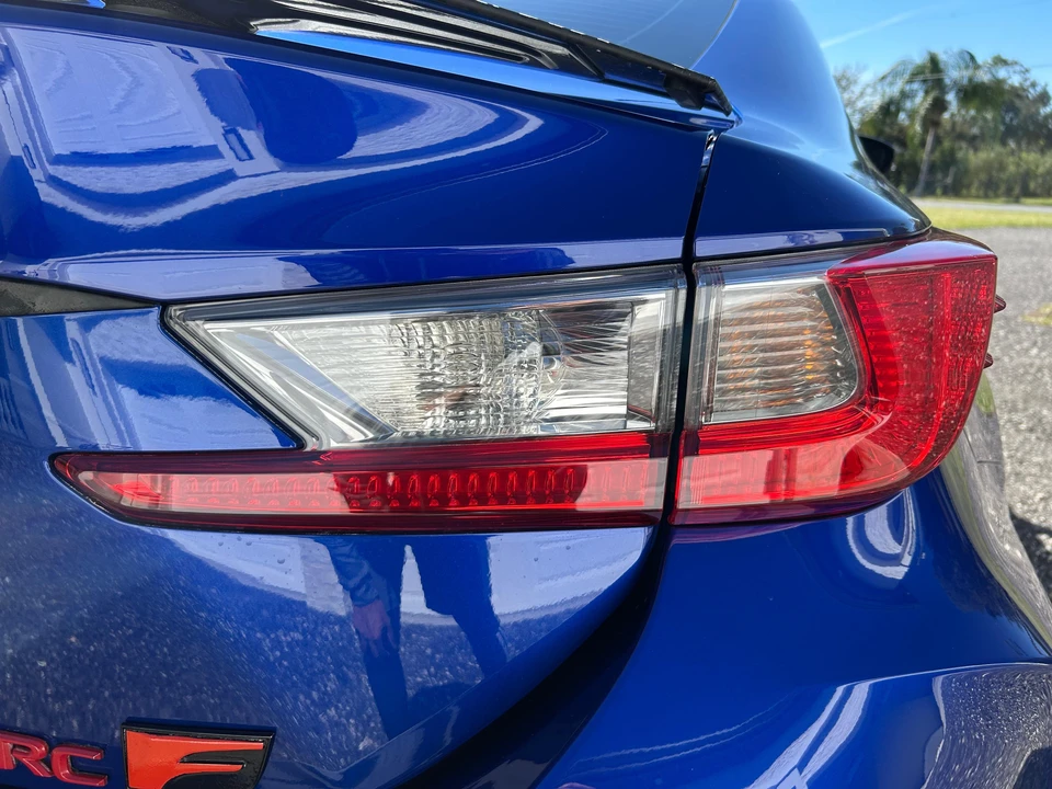 2017 Lexus RC F - Image 26 of 31
