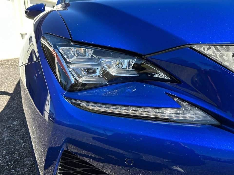 2017 Lexus RC F - Image 18 of 31