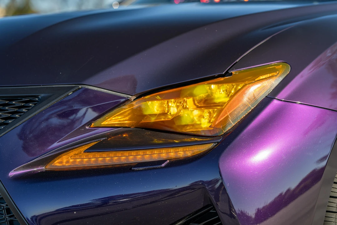 2017 Lexus RC F - Image 17 of 30