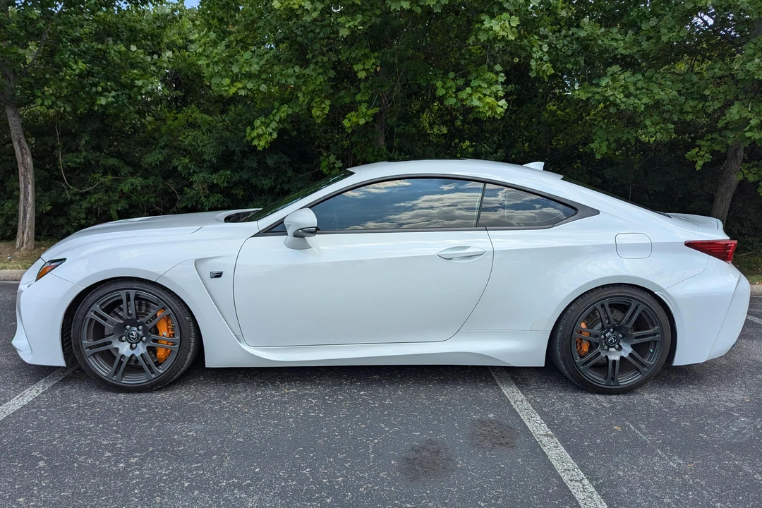 2017 Lexus RC F - Image 3 of 31