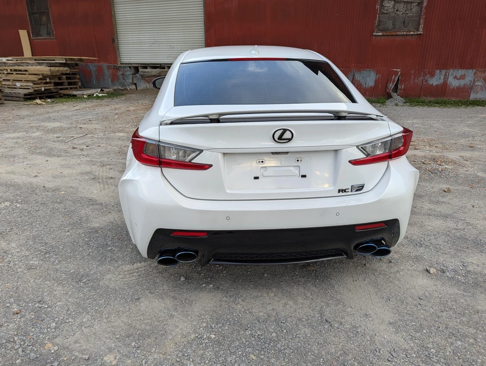 2017 Lexus RC F - Image 18 of 31
