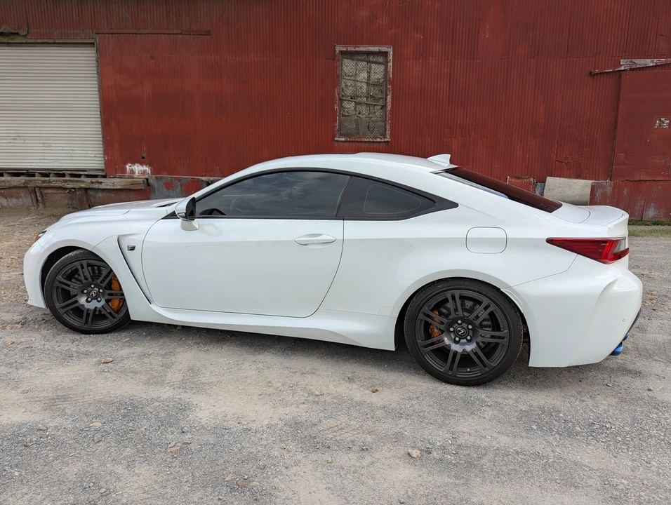 2017 Lexus RC F - Image 13 of 31