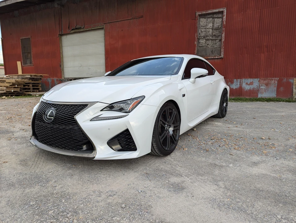 2017 Lexus RC F - Image 9 of 31