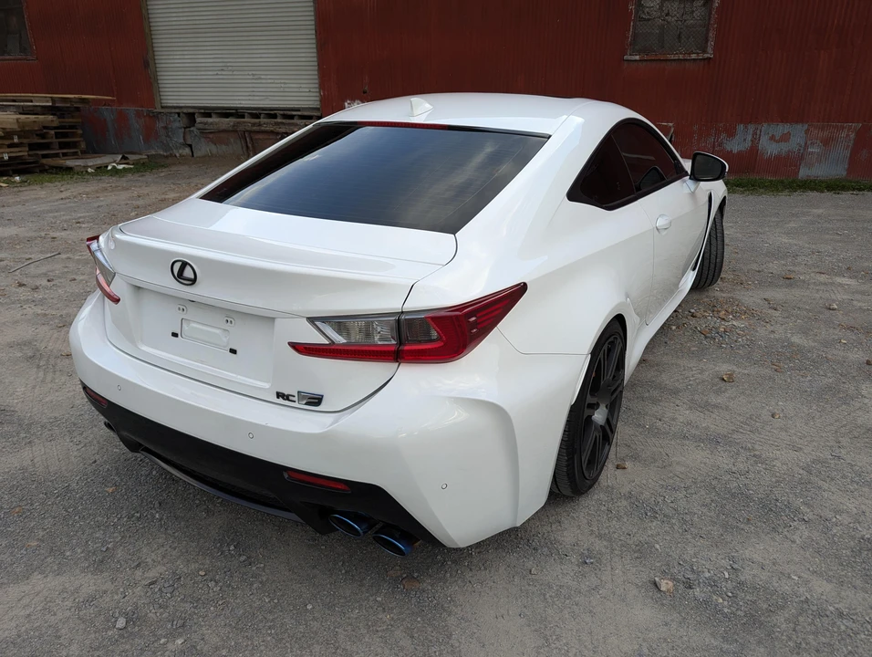 2017 Lexus RC F - Image 22 of 31
