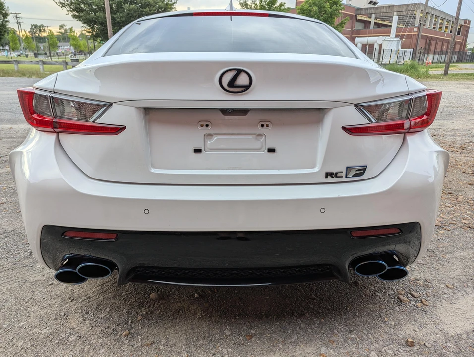 2017 Lexus RC F - Image 20 of 31