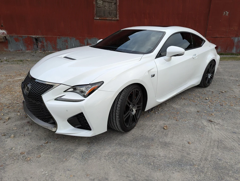 2017 Lexus RC F - Image 10 of 31