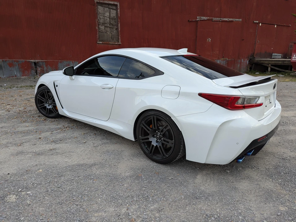 2017 Lexus RC F - Image 14 of 31