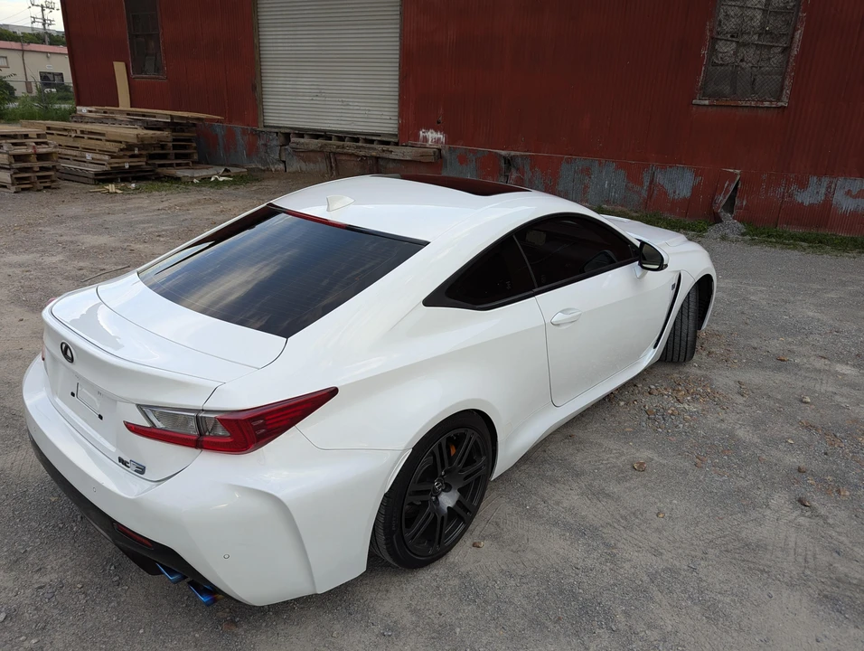2017 Lexus RC F - Image 23 of 31
