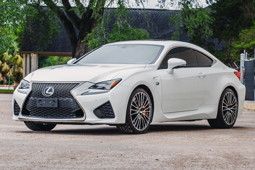 2017 Lexus RC F - Image 3 of 31
