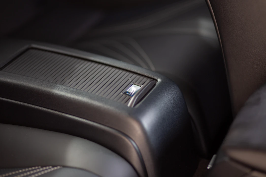 2017 Lexus RC F - Image 30 of 31