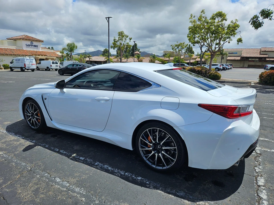 2017 Lexus RC F - Image 13 of 31