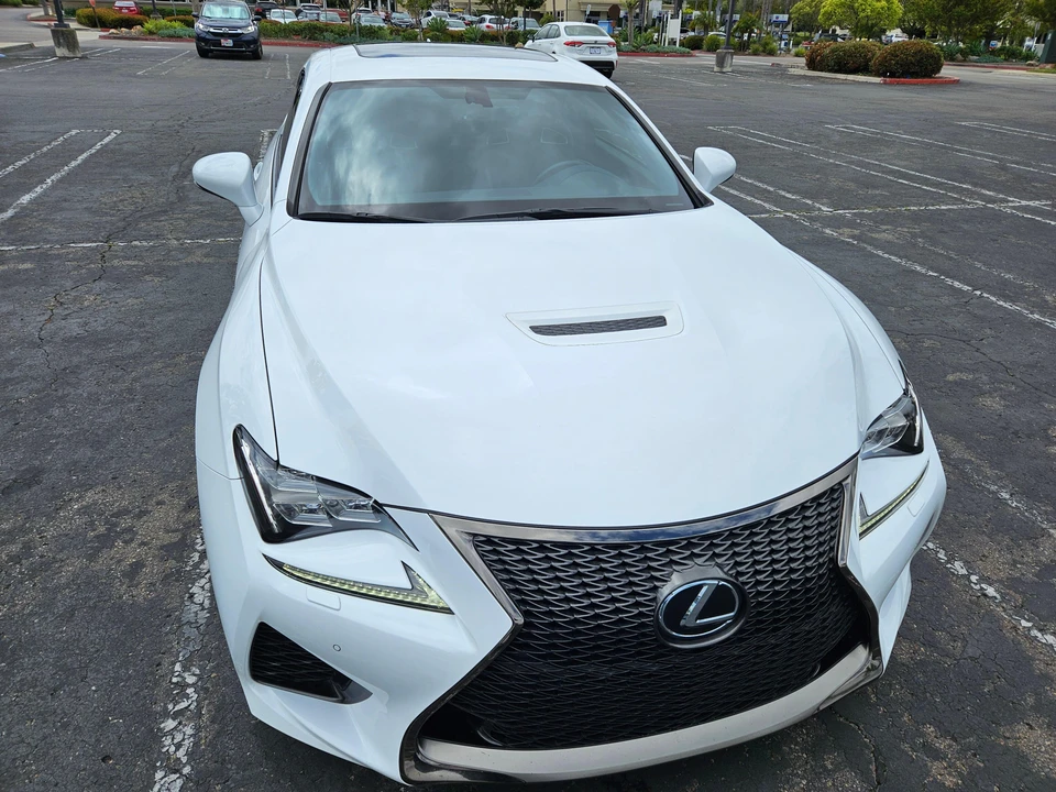 2017 Lexus RC F - Image 25 of 31