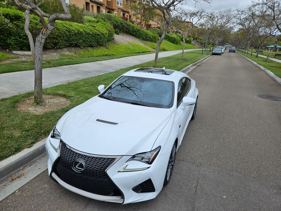 2017 Lexus RC F - Image 8 of 31