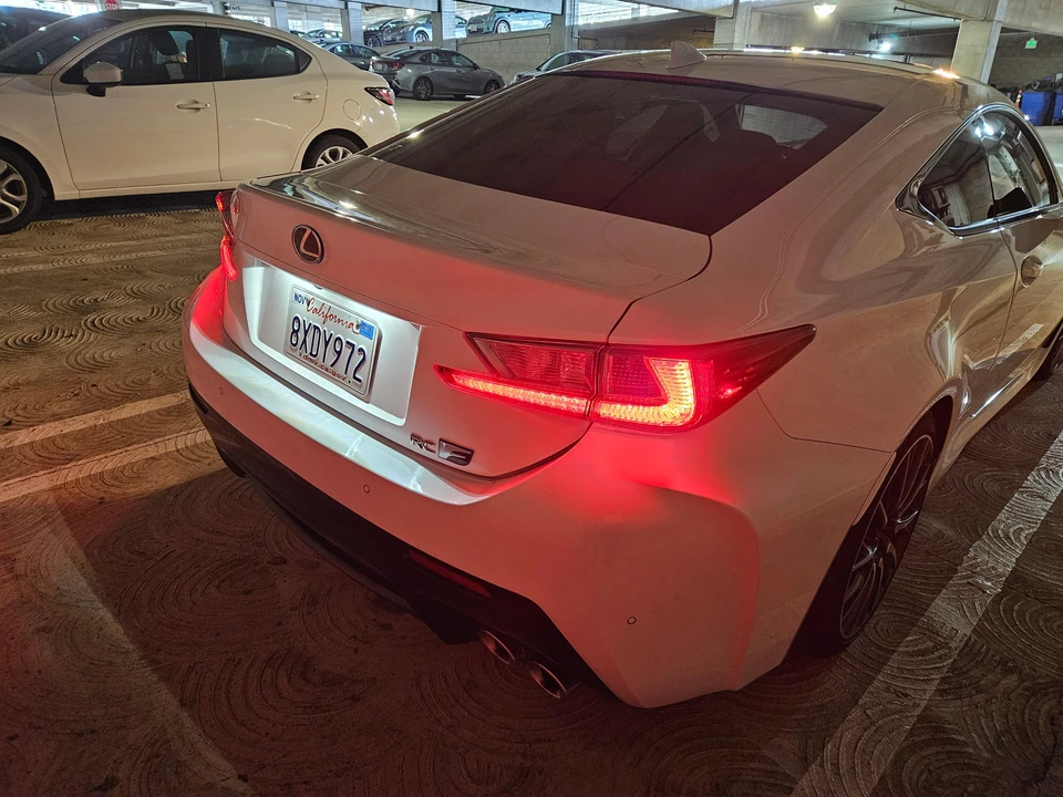 2017 Lexus RC F - Image 29 of 31