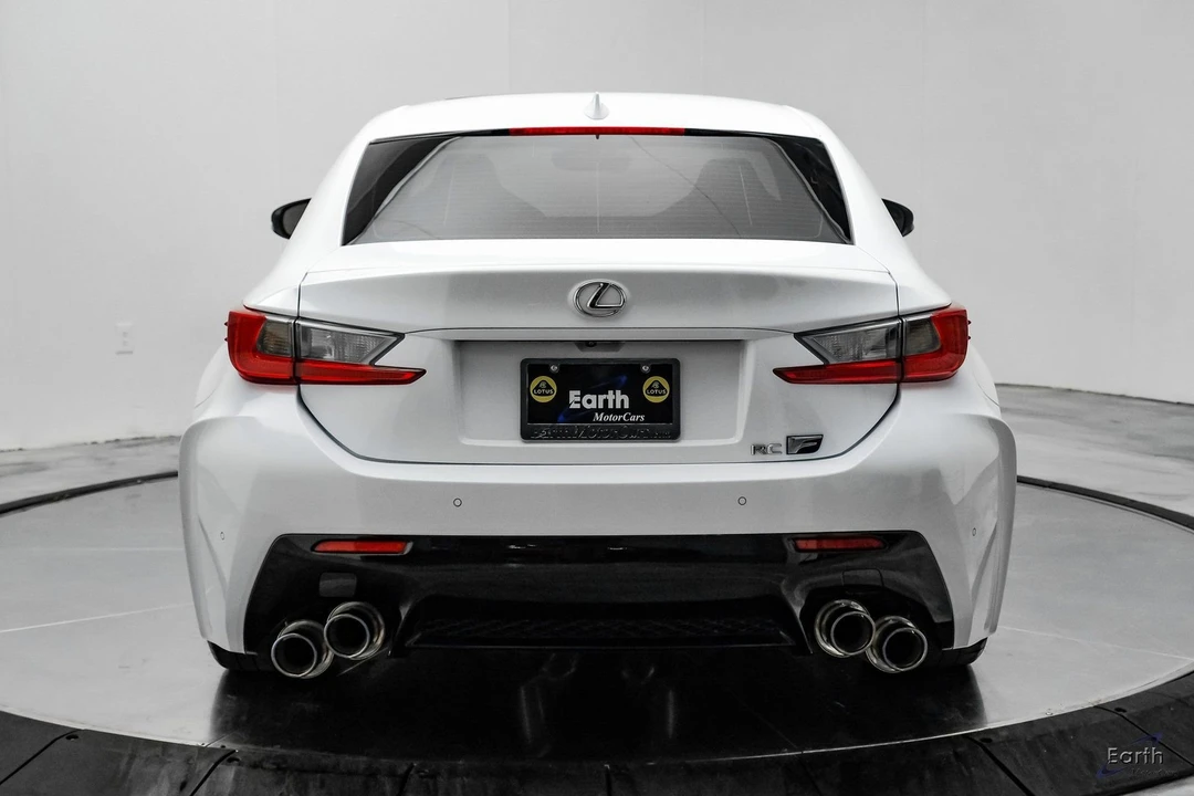 2017 Lexus RC F - Image 11 of 12