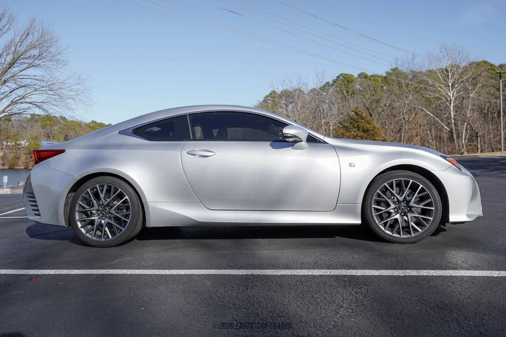 2017 Lexus RC - Image 9 of 12